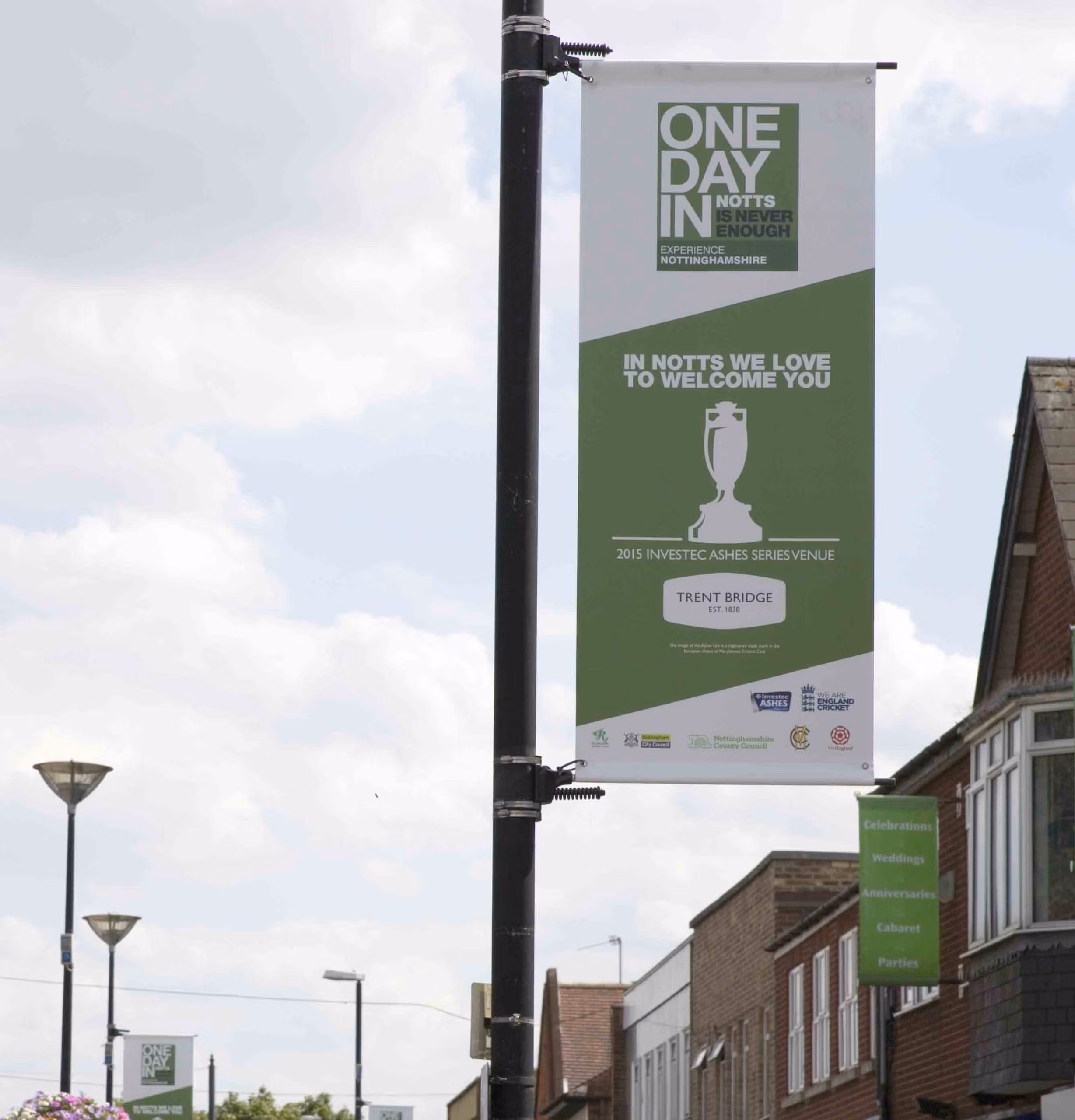 Lamp post banner printing