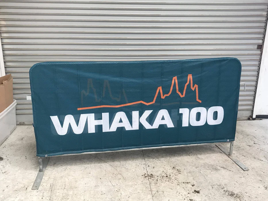 Crowd control, Airmesh banner