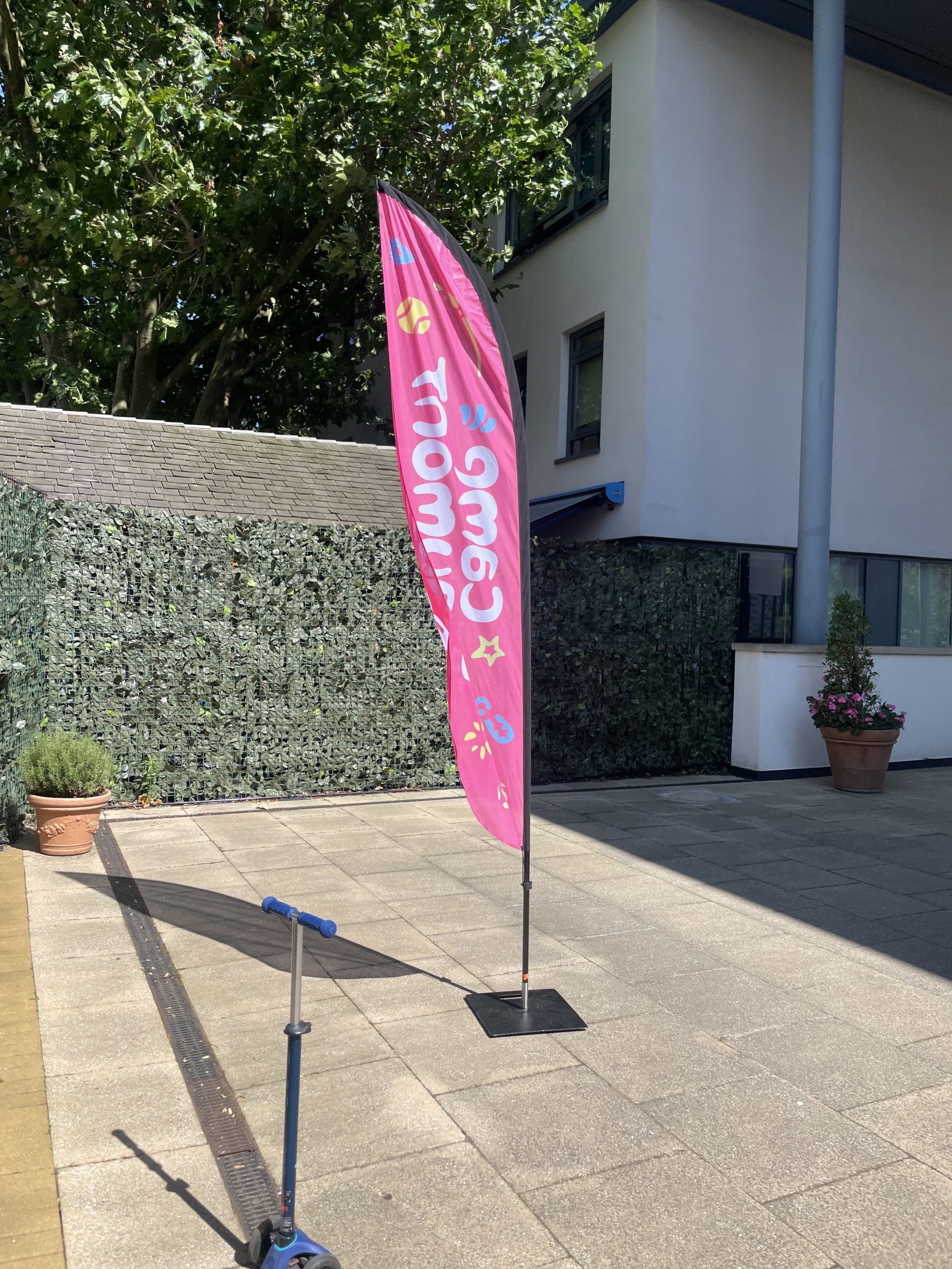 Crest flag printing