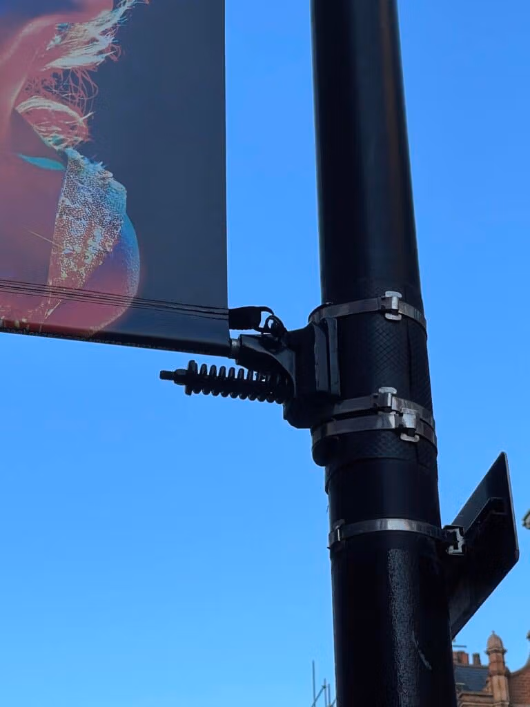 Lamp post banner bracket