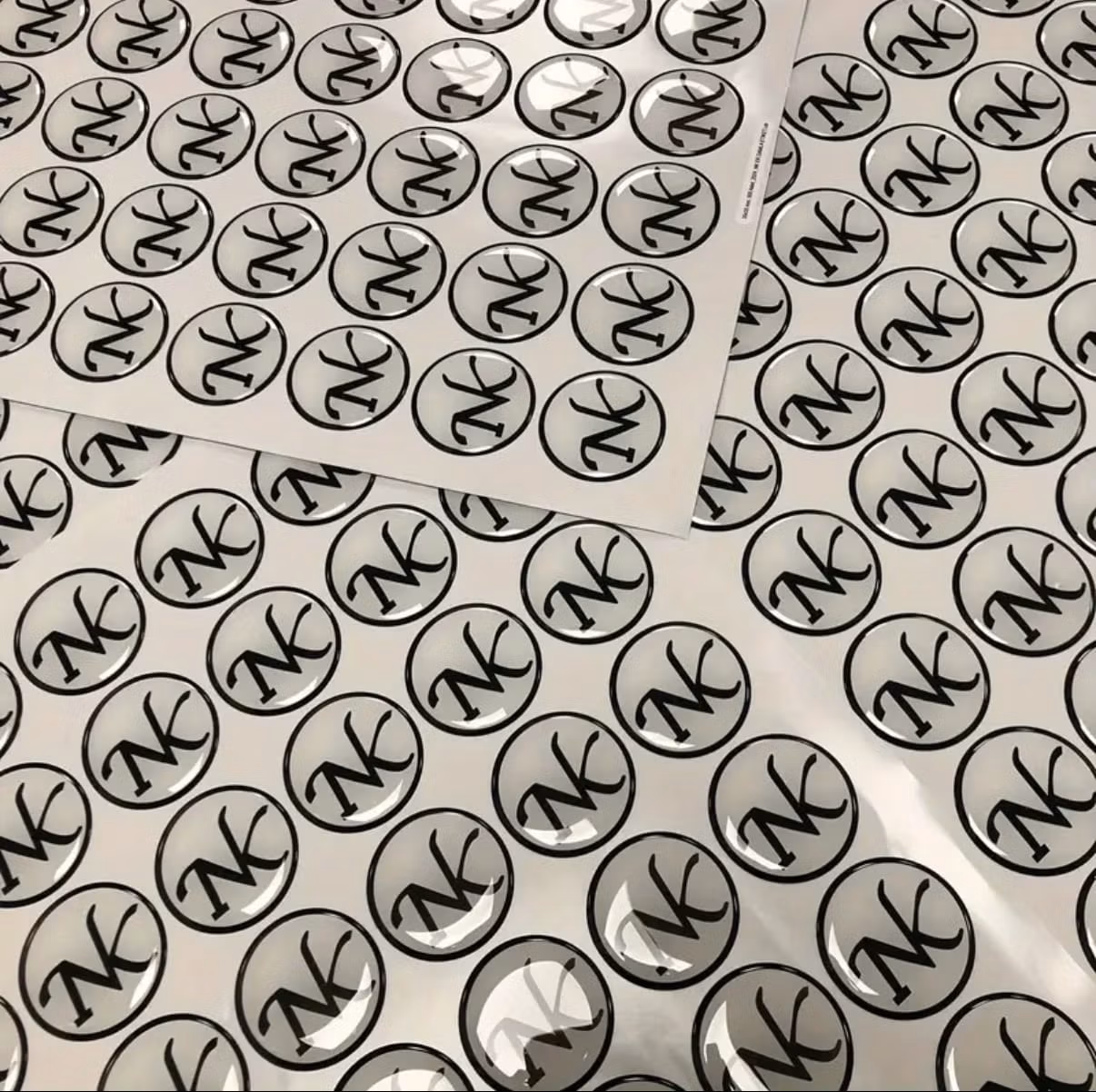 Domed circle stickers