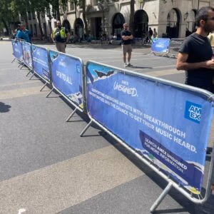 Crowd barrier banners