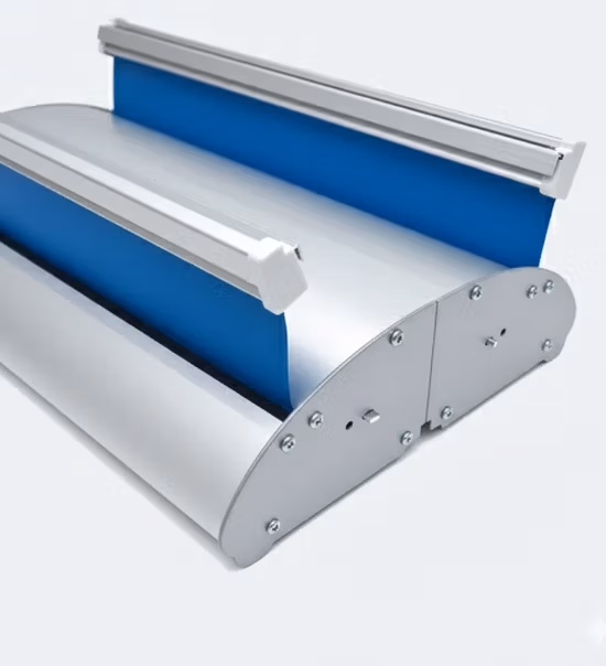 Close up of the reinforced aluminium base and stabilizing feet of a 2-sided pull up banner.